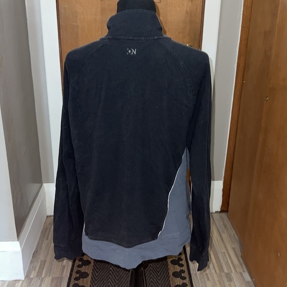 Old navy black and gray zip up active jacket - Picture 4 of 4